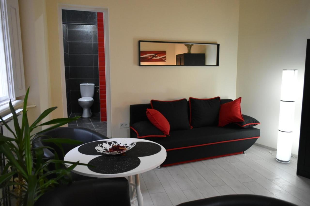 Foter Apartmanhaz Сентендре Екстериор снимка