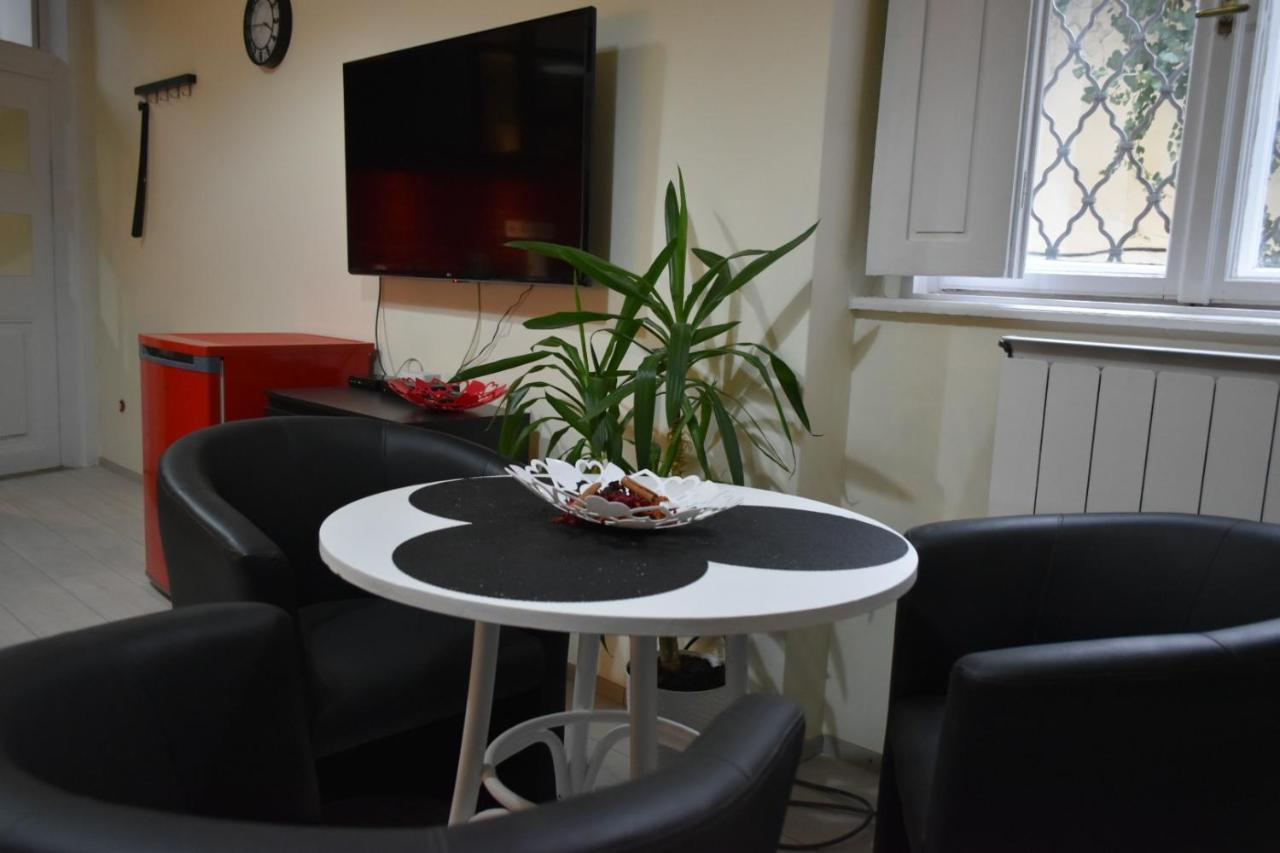 Foter Apartmanhaz Сентендре Екстериор снимка